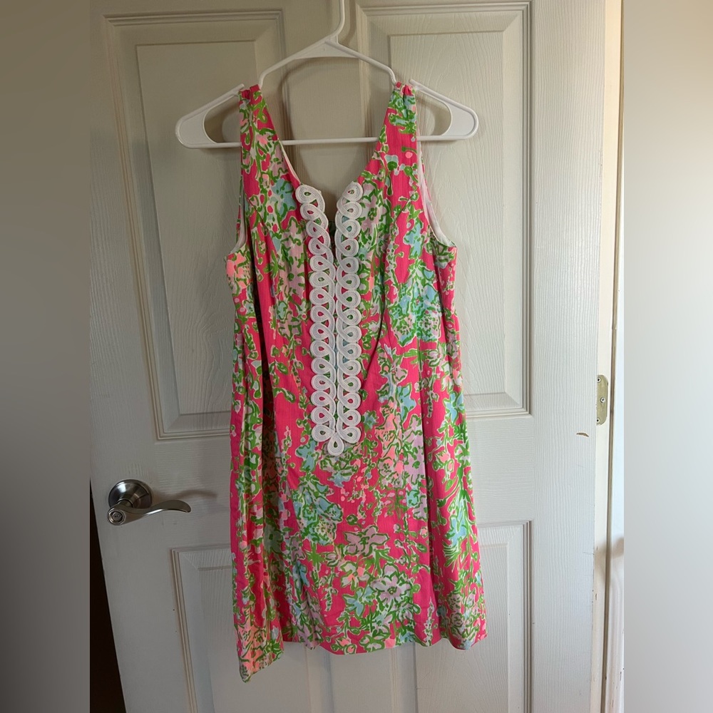 Lilly Pulitzer Size 6 dress EUC